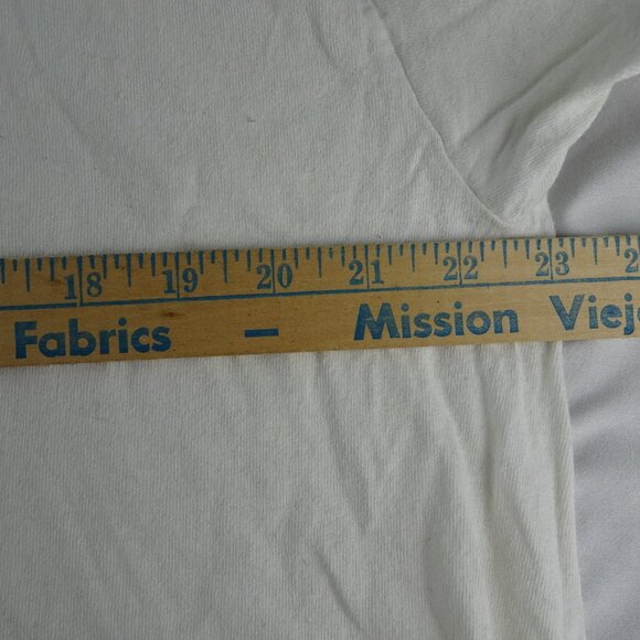 Queen News of the Word Shirt Size L - Picture 6 of 7